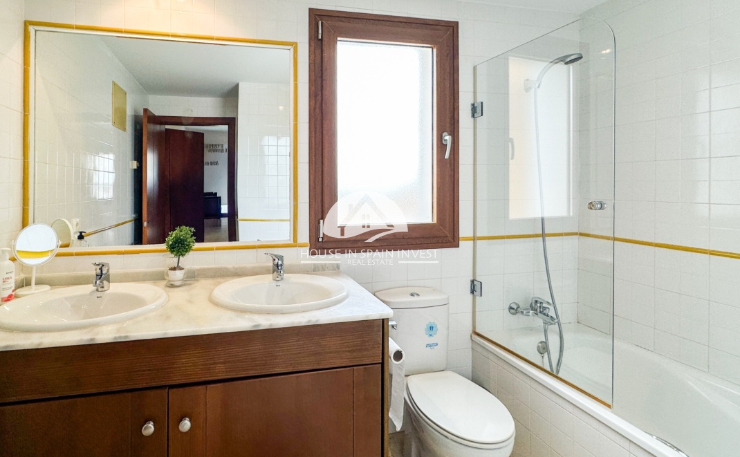 Resale - Apartment  - Orihuela Costa - Punta Prima  