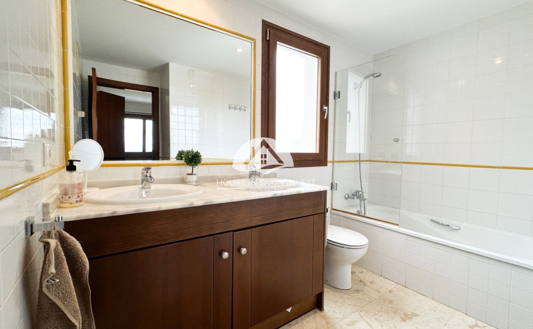 Resale - Apartment  - Orihuela Costa - Punta Prima  