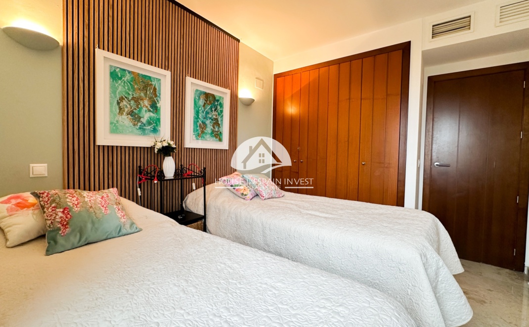 Resale - Apartment  - Orihuela Costa - Punta Prima  