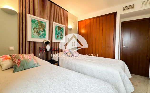 Resale - Apartment  - Orihuela Costa - Punta Prima  