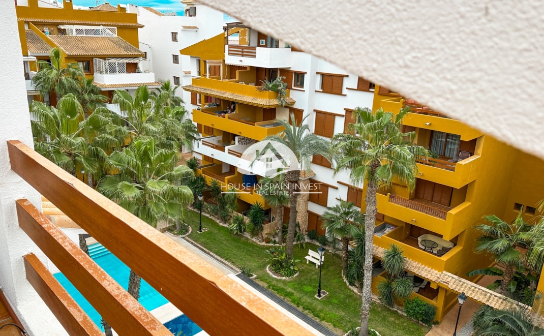 Resale - Apartment  - Orihuela Costa - Punta Prima  