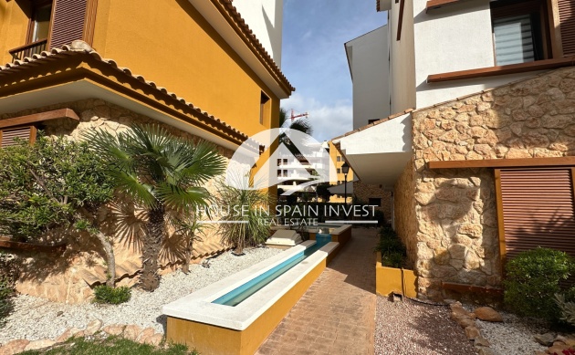 Resale - Apartment  - Orihuela Costa - Punta Prima  