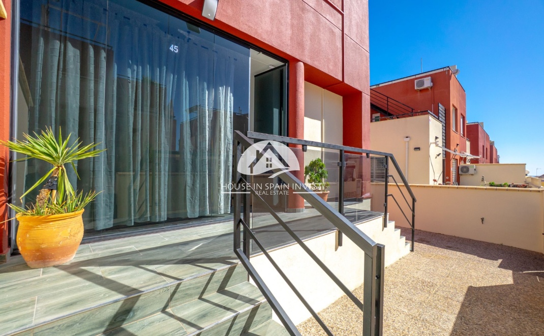 Resale - Townhouse - Orihuela Costa - Villamartín