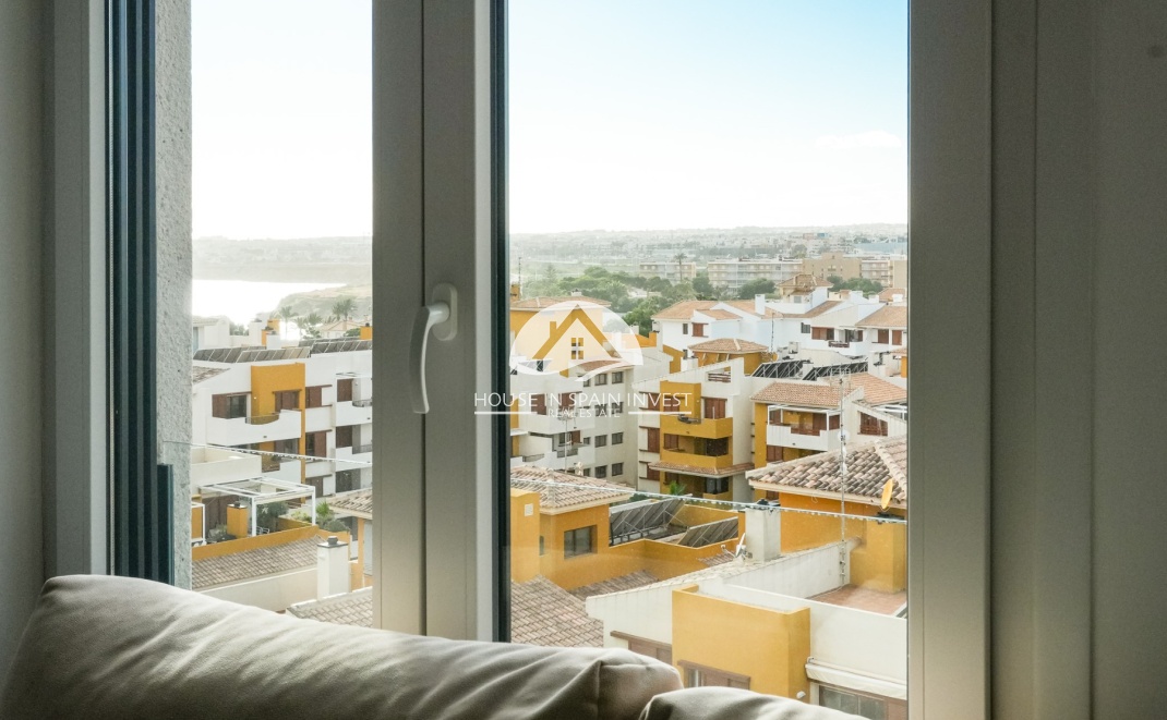 Resale - Apartment  - Orihuela Costa - Punta Prima  