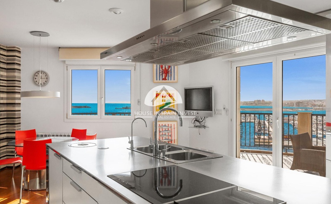 Resale - Apartment  - Torrevieja - Centro