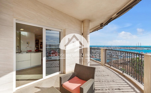 Resale - Apartment  - Torrevieja - Centro