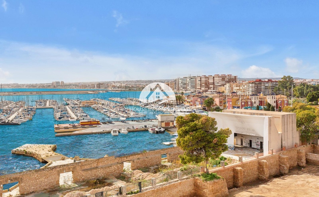 Resale - Apartment  - Torrevieja - Centro