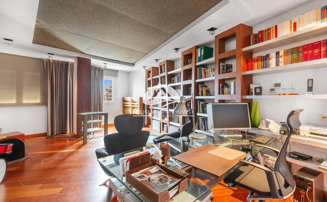 Resale - Apartment  - Torrevieja - Centro