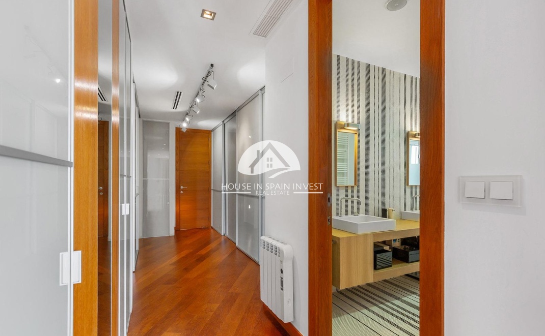 Resale - Apartment  - Torrevieja - Centro