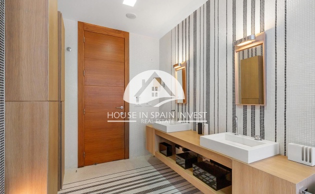Resale - Apartment  - Torrevieja - Centro