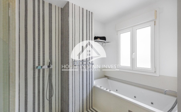 Resale - Apartment  - Torrevieja - Centro