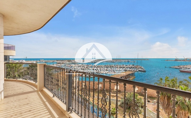 Resale - Apartment  - Torrevieja - Centro