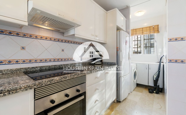 Resale - Villa - Orihuela Costa - Villamartín