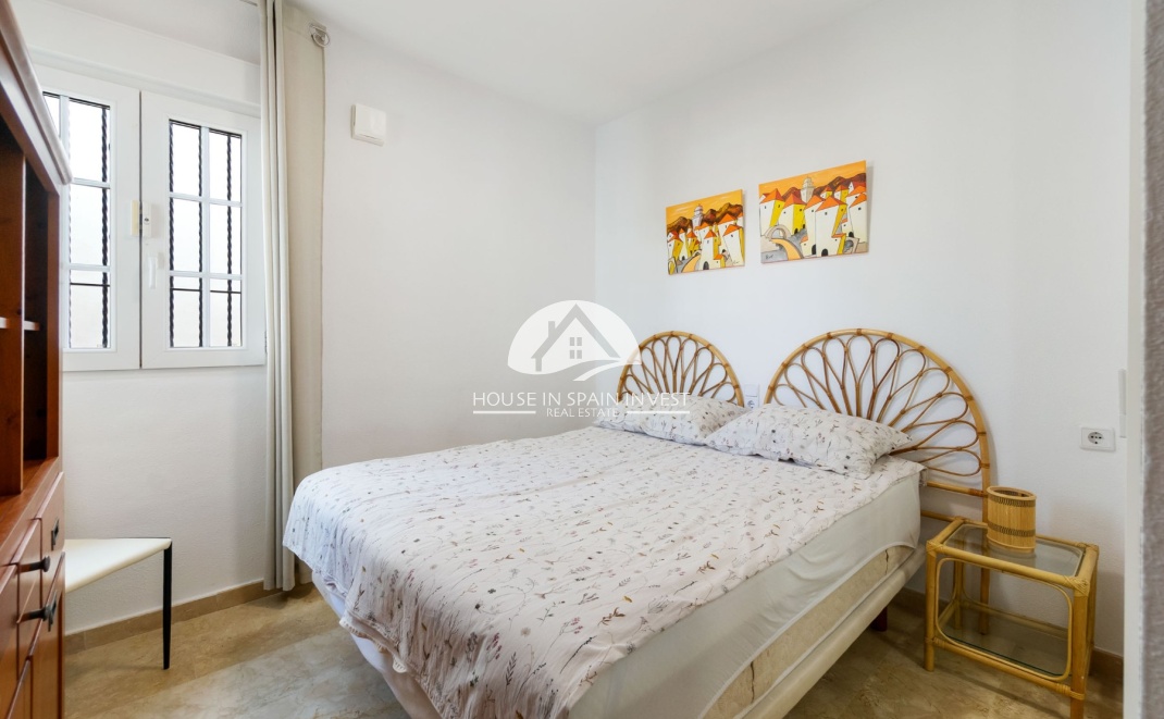 Resale - Villa - Orihuela Costa - Villamartín