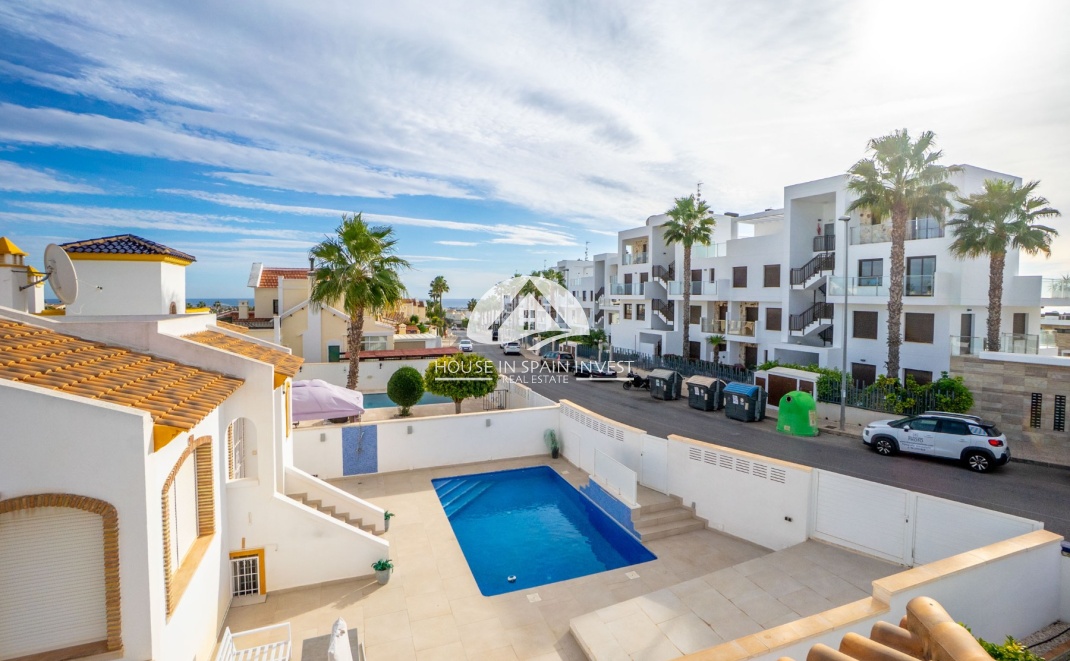 Resale - Villa - Orihuela Costa - Villamartín