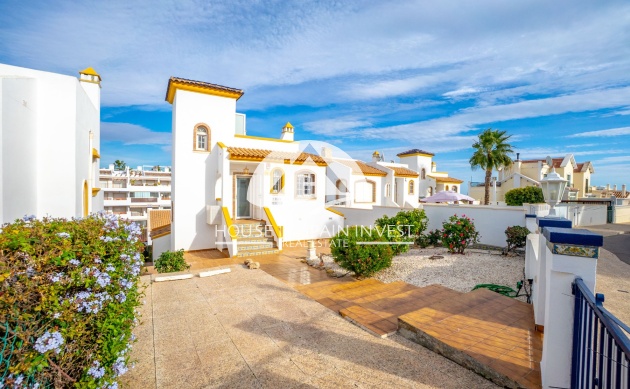 Resale - Villa - Orihuela Costa - Villamartín