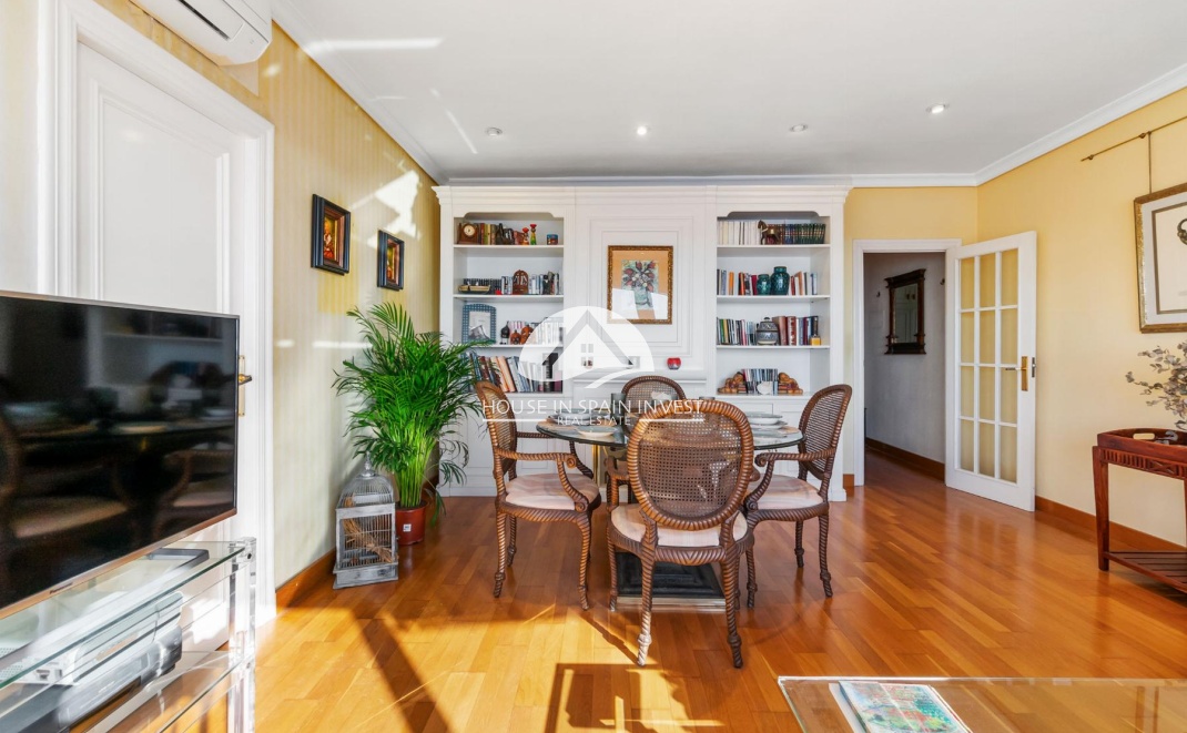 Resale - Apartment  - Torrevieja - Centro