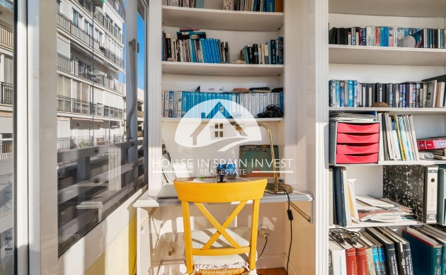 Resale - Apartment  - Torrevieja - Centro