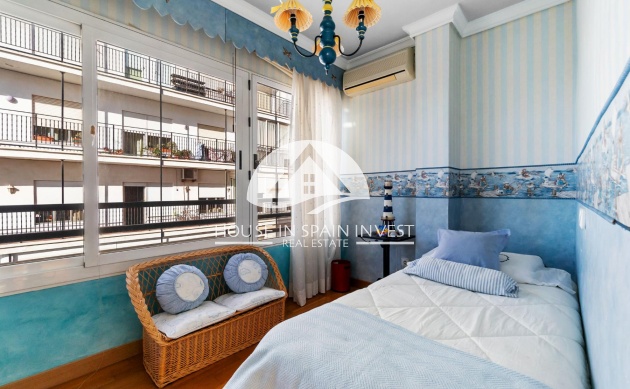 Resale - Apartment  - Torrevieja - Centro