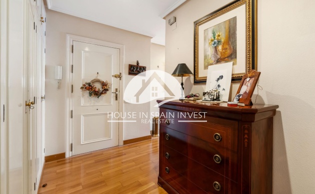 Resale - Apartment  - Torrevieja - Centro