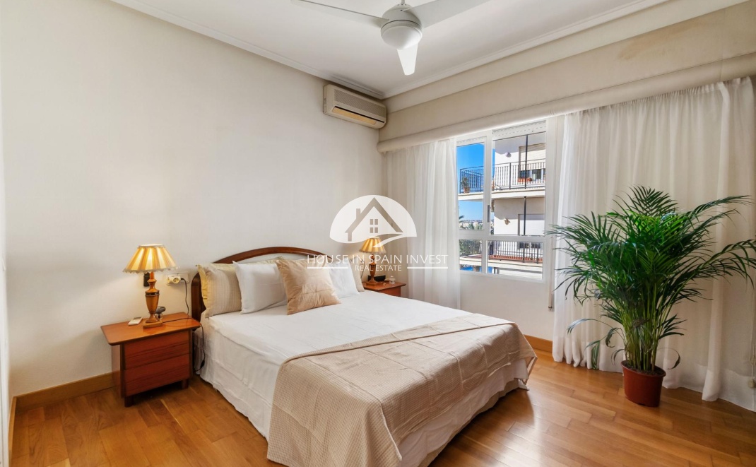 Resale - Apartment  - Torrevieja - Centro