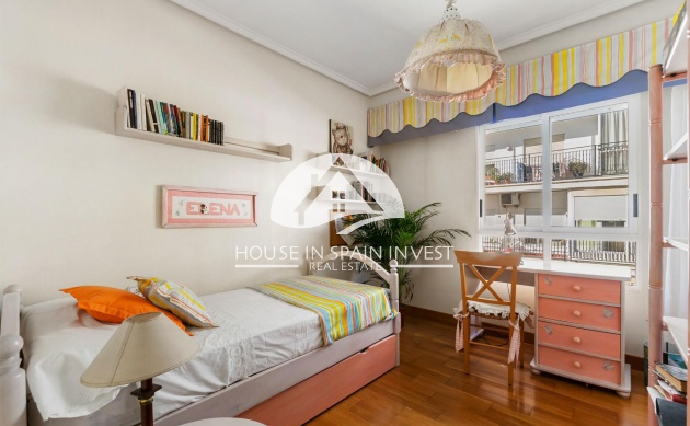 Resale - Apartment  - Torrevieja - Centro