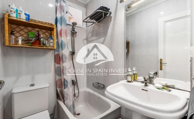 Resale - Apartment  - Torrevieja - Centro