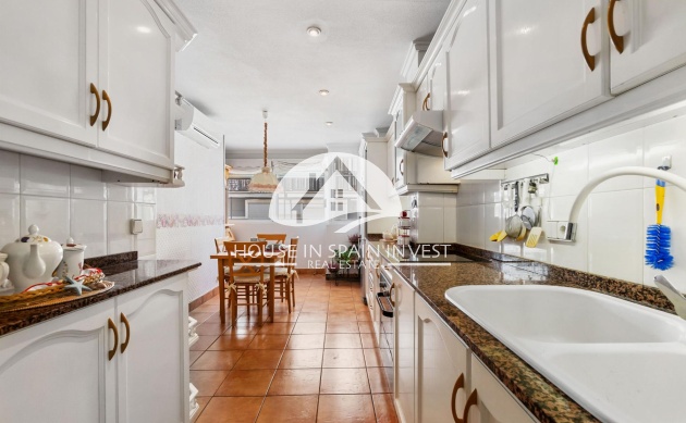 Resale - Apartment  - Torrevieja - Centro