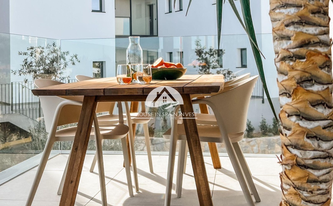 Resale - Apartment  - Orihuela Costa - Las Colinas Golf