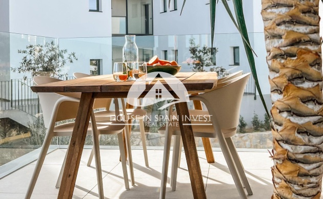 Resale - Apartment  - Orihuela Costa - Las Colinas Golf