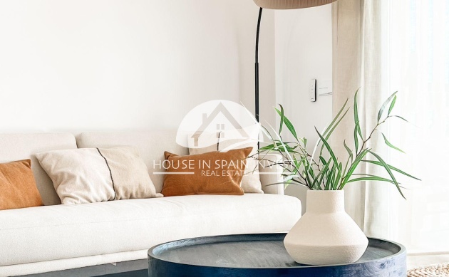 Resale - Apartment  - Orihuela Costa - Las Colinas Golf