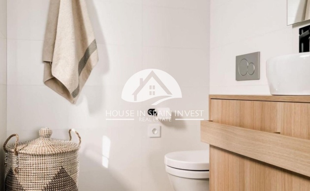 Resale - Apartment  - Orihuela Costa - Las Colinas Golf