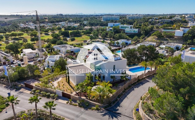 Resale - Villa - Orihuela Costa - Las Colinas Golf