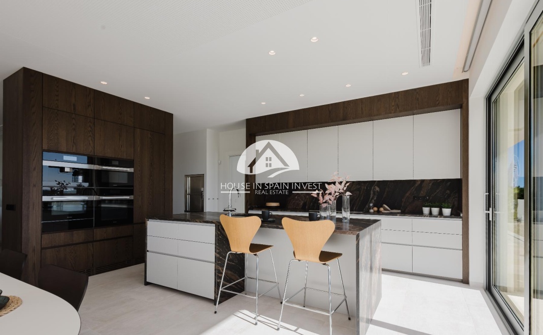 Resale - Villa - Orihuela Costa - Las Colinas Golf