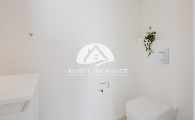 Resale - Villa - Orihuela Costa - Las Colinas Golf