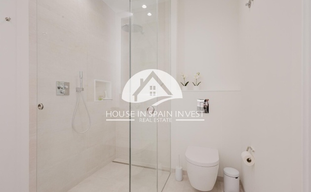 Resale - Villa - Orihuela Costa - Las Colinas Golf