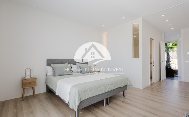 Resale - Villa - Orihuela Costa - Las Colinas Golf