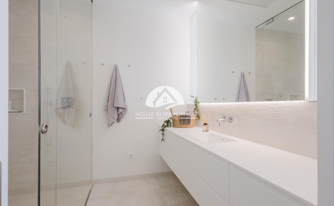 Resale - Villa - Orihuela Costa - Las Colinas Golf