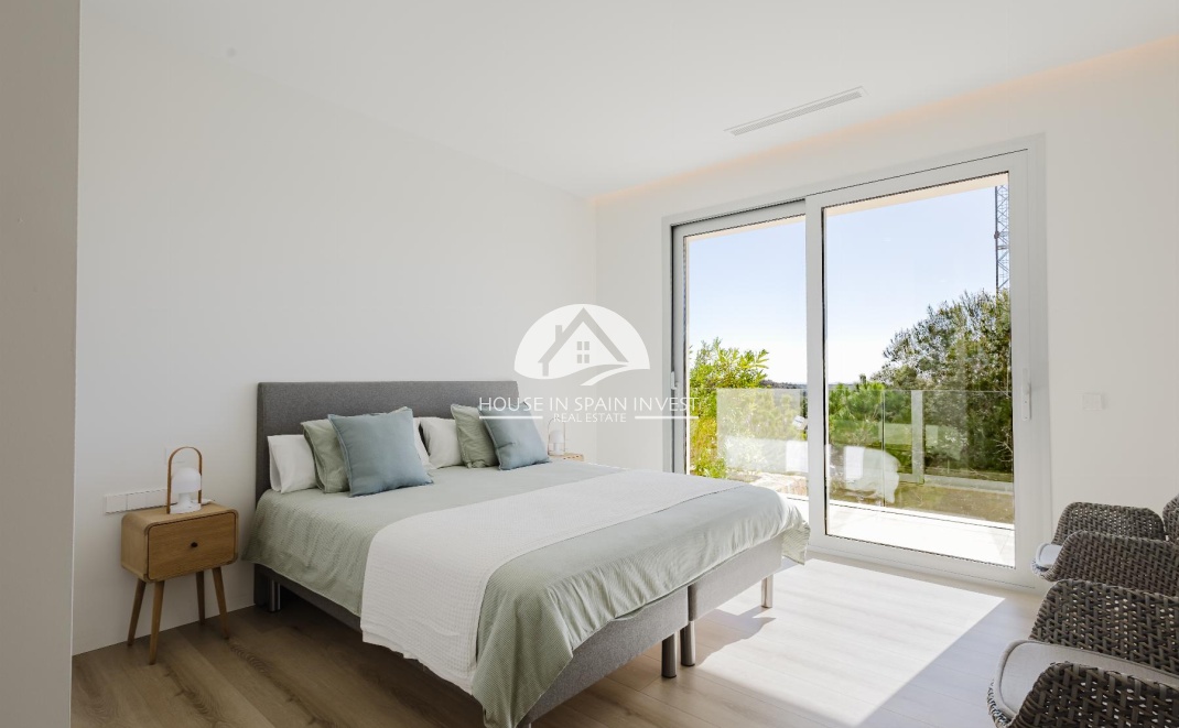 Resale - Villa - Orihuela Costa - Las Colinas Golf