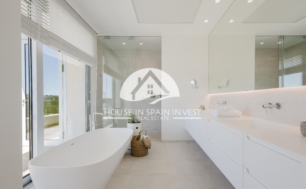 Resale - Villa - Orihuela Costa - Las Colinas Golf