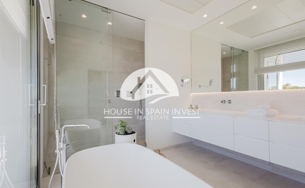 Resale - Villa - Orihuela Costa - Las Colinas Golf