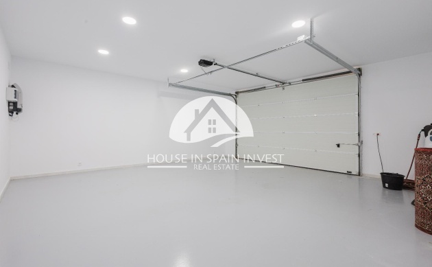 Resale - Villa - Orihuela Costa - Las Colinas Golf