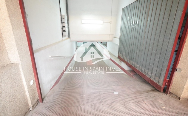 Resale - Garage - Torrevieja - El Acequión - Los Náufragos