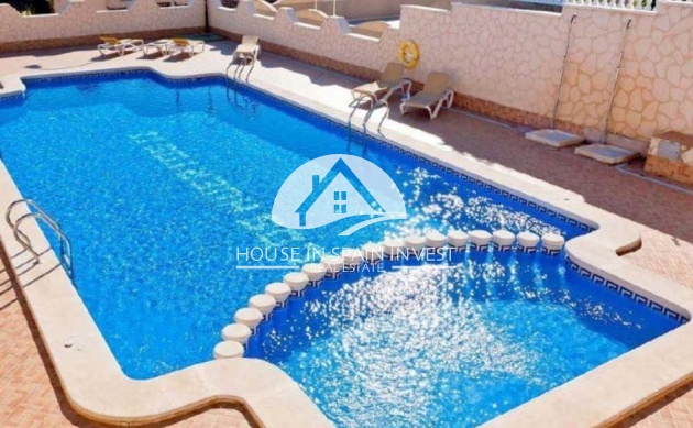 Resale - Villa - Torrevieja - Los Balcones  