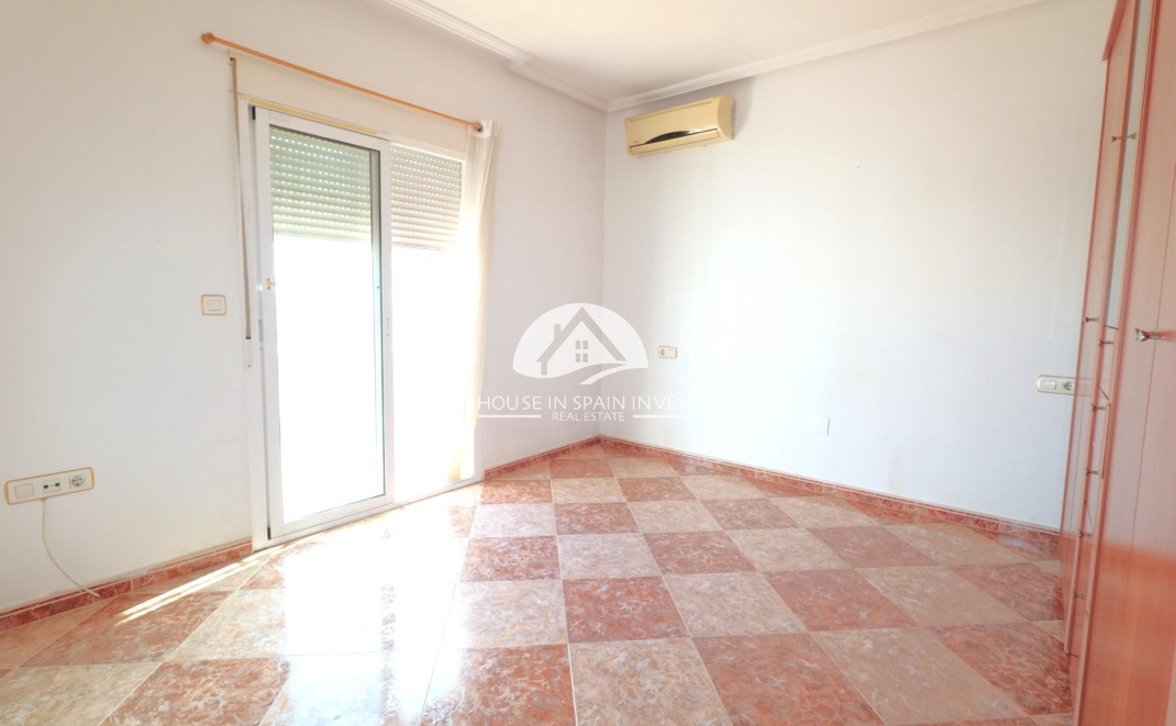 Resale - Villa - Torrevieja - Los Balcones  