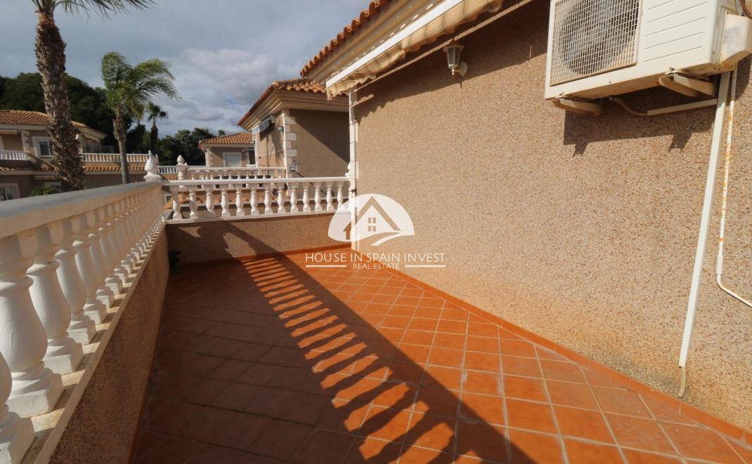 Resale - Villa - Torrevieja - Los Balcones  
