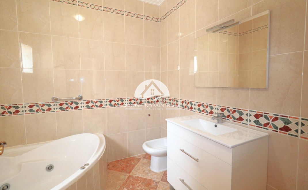 Resale - Villa - Torrevieja - Los Balcones  