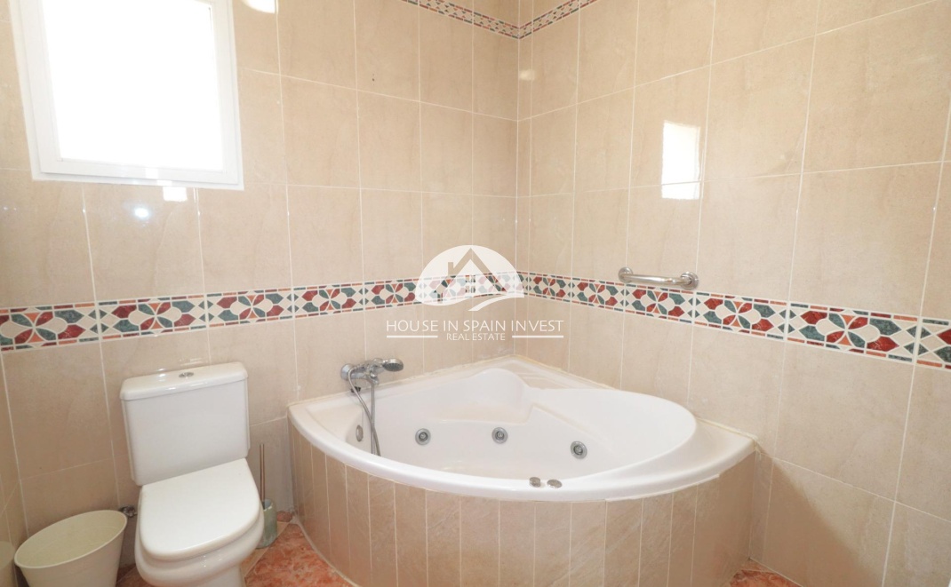 Resale - Villa - Torrevieja - Los Balcones  