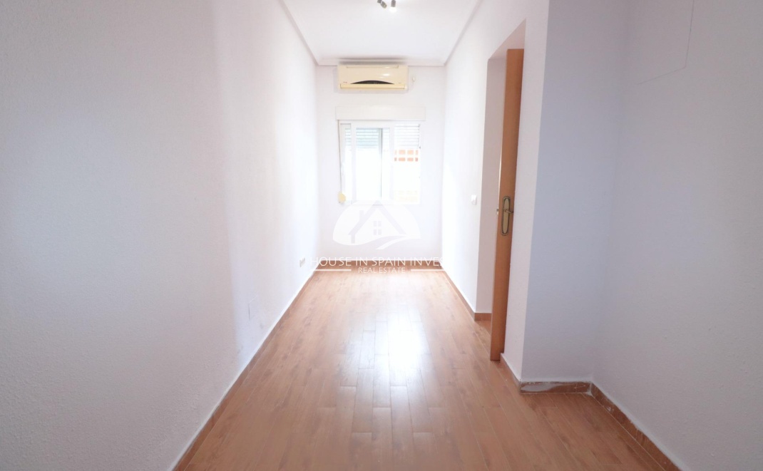 Resale - Villa - Torrevieja - Los Balcones  