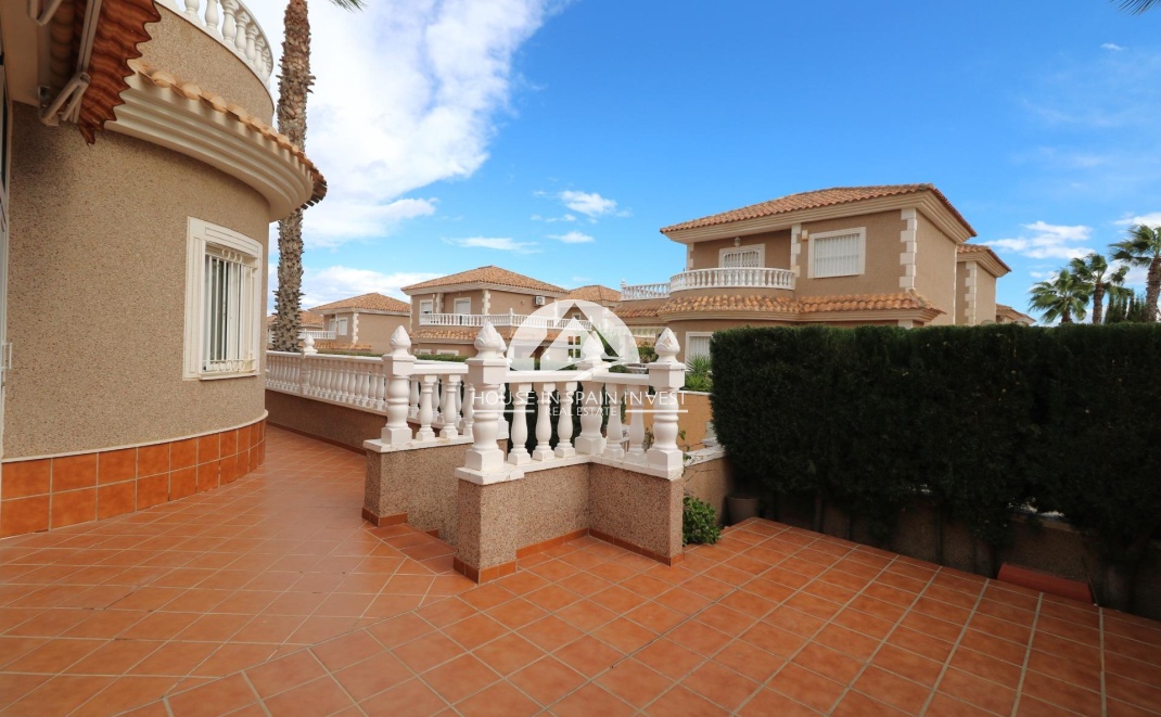 Resale - Villa - Torrevieja - Los Balcones  